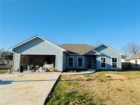 410 Wrangler St, Franklin, TX 77856