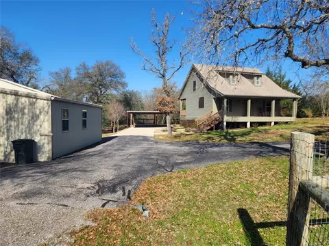 430 Shady Creek Dr, Bryan, TX 77808