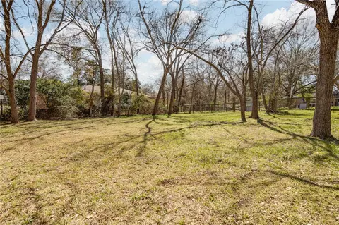 903 E 27th St, Bryan, TX 77803