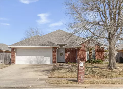 2405 Trace Mdws, College Station, TX 77845