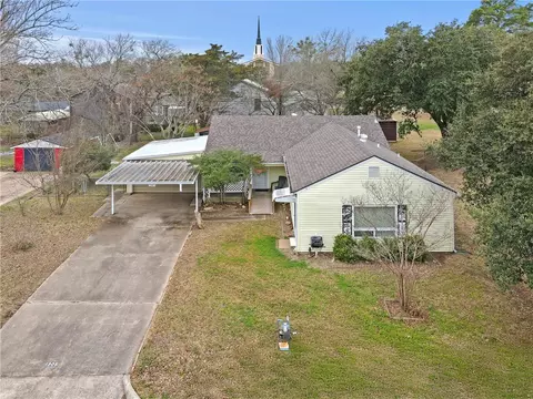 1305 Bennett St, Bryan, TX 77802
