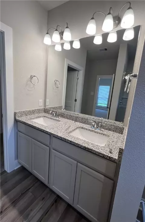 Bath - 5307 Lyle Pl, Bryan, TX 77807 photo 1 of 4