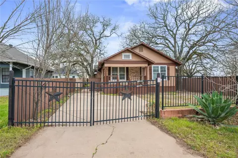 1613 Robeson St, Bryan, TX 77803
