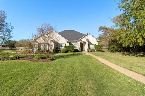 1833 Freestone Dr, College Station, TX 77845
