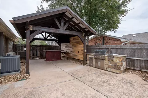 2804 Meadow Briar, Bryan, TX 77802 photo 36