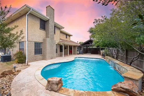 2804 Meadow Briar, Bryan, TX 77802