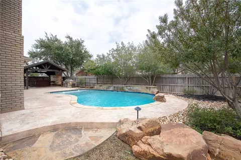 2804 Meadow Briar, Bryan, TX 77802 photo 33