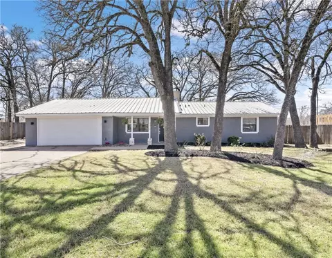 4416 Old Hearne Rd, Bryan, TX 77803