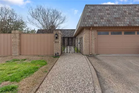 3512 Parkway Ter, Bryan, TX 77802