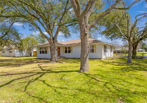 401 May St, Bryan, TX 77802 photo 2