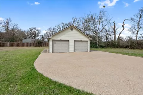 3911 Esquire Ct, Bryan, TX 77808 photo 31