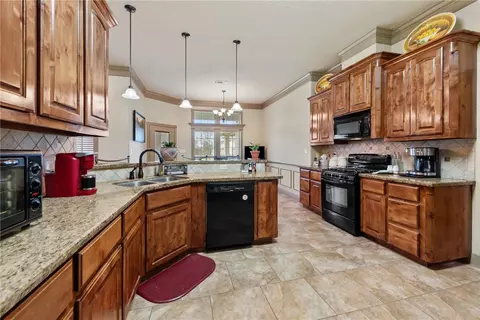 3911 Esquire Ct, Bryan, TX 77808 photo 14