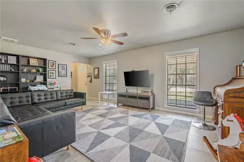 1305 Esther Blvd, Bryan, TX 77802 photo 8