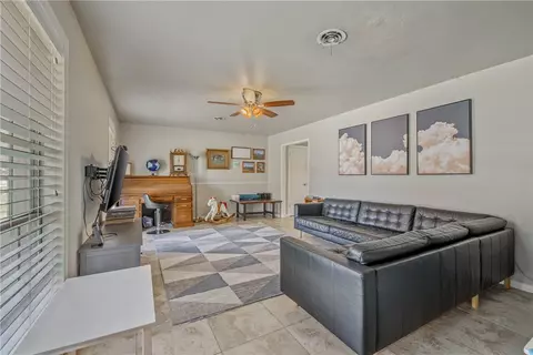 1305 Esther Blvd, Bryan, TX 77802 photo 9
