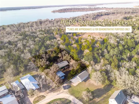 9506 Sommerville Ter, Burton, TX 77835