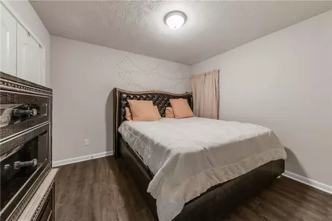 Bedroom - 2028 Shimla Dr, Bryan, TX 77807 photo 4 of 4