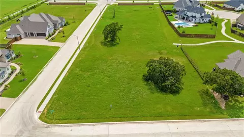 4808 Sunburst Ct, College Station, TX 77845