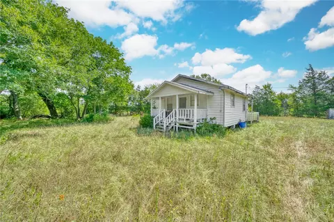 8633 Lewis Ln, Midway, TX 75852