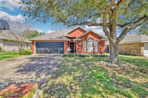 3511 Vienna Dr, College Station, TX 77845