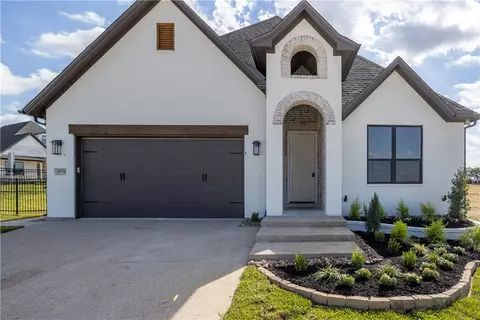 4708 N Stonecrest Ct, Bryan, TX 77808