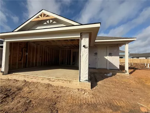 911 Fork Ct, College Station, TX 77845