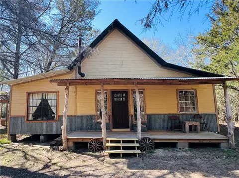 1317 Mallard Dr, Caldwell, TX 77836