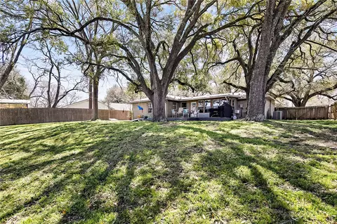 1921 Wayside Dr, Bryan, TX 77802 photo 4