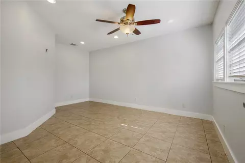 Living - 406 Tee Dr, Bryan, TX 77801 photo 2 of 2
