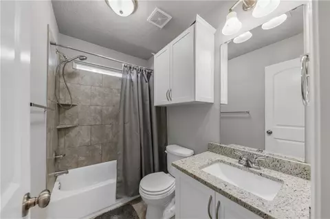 Bath - 2007 Stubbs Dr, Bryan, TX 77807 photo 5 of 5