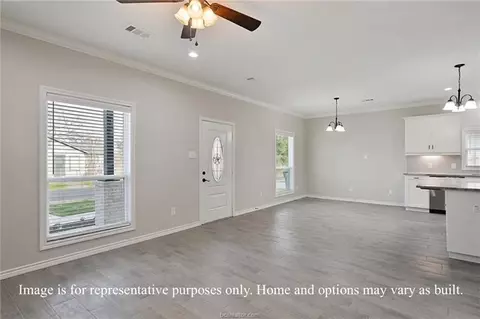 Living - 1307 Suncrest St, Bryan, TX 77803 photo 1 of 1