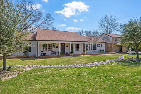 405 Brookside Dr E, Bryan, TX 77801