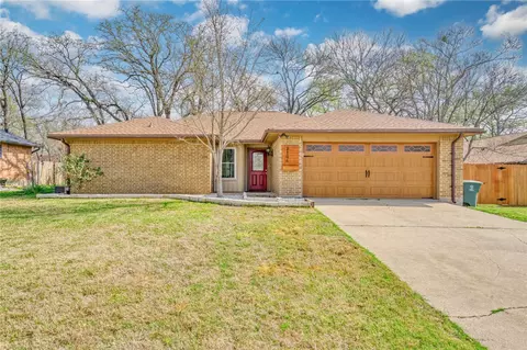 2106 Pantera Dr, Bryan, TX 77807