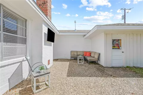 Exterior - 2318 Devonshire St, Bryan, TX 77802 photo 8 of 10