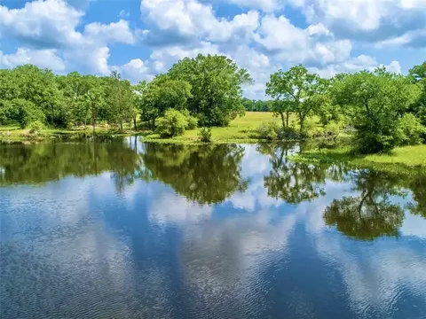 11045 Jackrabbit Ln, Bryan, TX 77808