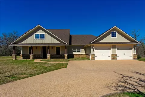19686 Pipeline Rd, College Station, TX 77845