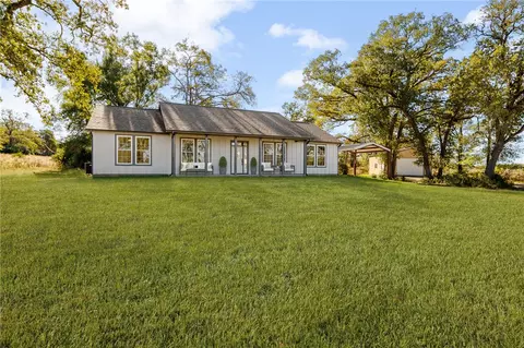 4482 Collton Ln, Franklin, TX 77856
