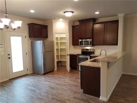 113 Ehlinger Dr, Bryan, TX 77801 photo 2