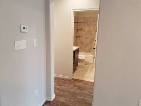 113 Ehlinger Dr, Bryan, TX 77801 photo 5