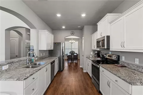 2117 Dumfries Dr, Bryan, TX 77807 photo 12