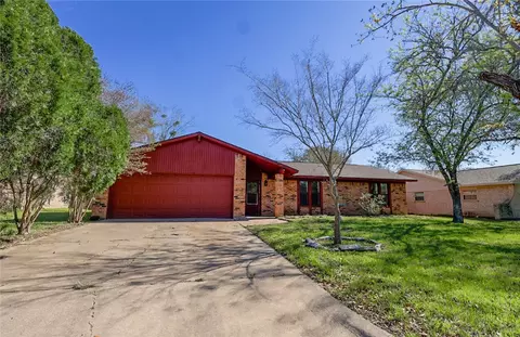 1813 Laura Ln, College Station, TX 77840