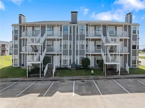 4441 Old College Road 1303, Bryan, TX 77801
