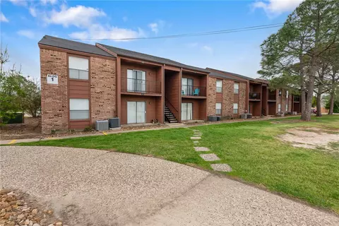 904 University Oaks 21, College Station, TX 77840