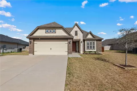 2090 Viva Rd, Bryan, TX 77807