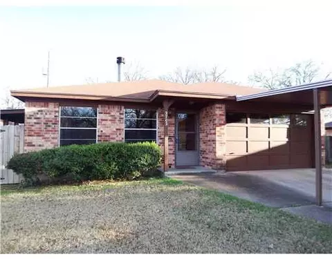 Exterior - 2702 Silver Maple Dr, Bryan, TX 77803 photo 2 of 2