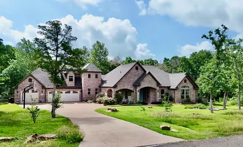 5395 Stirrup Dr, College Station, TX 77845