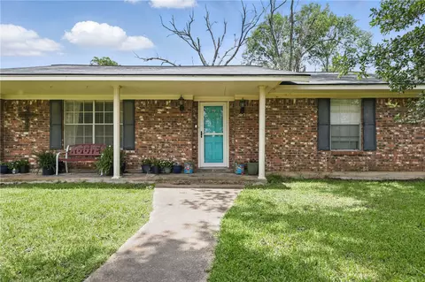 137 Crete St, Normangee, TX 77871