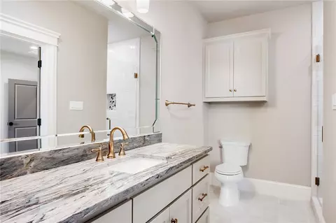 Bath - 4724 Concordia Dr, Bryan, TX 77802 photo 5 of 6