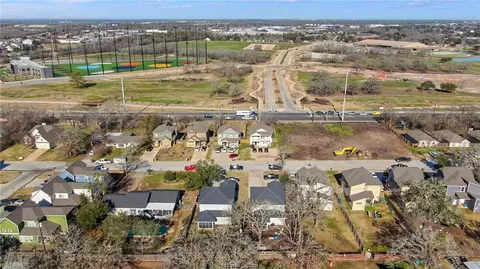 313 Fairway Drive A B, Bryan, TX 77801 photo 3