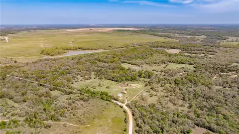 5732 Rose Hill Rd, Calvert, TX 77837