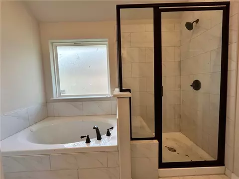 Bath - 3056 Teller Dr, Bryan, TX 77808 photo 2 of 4